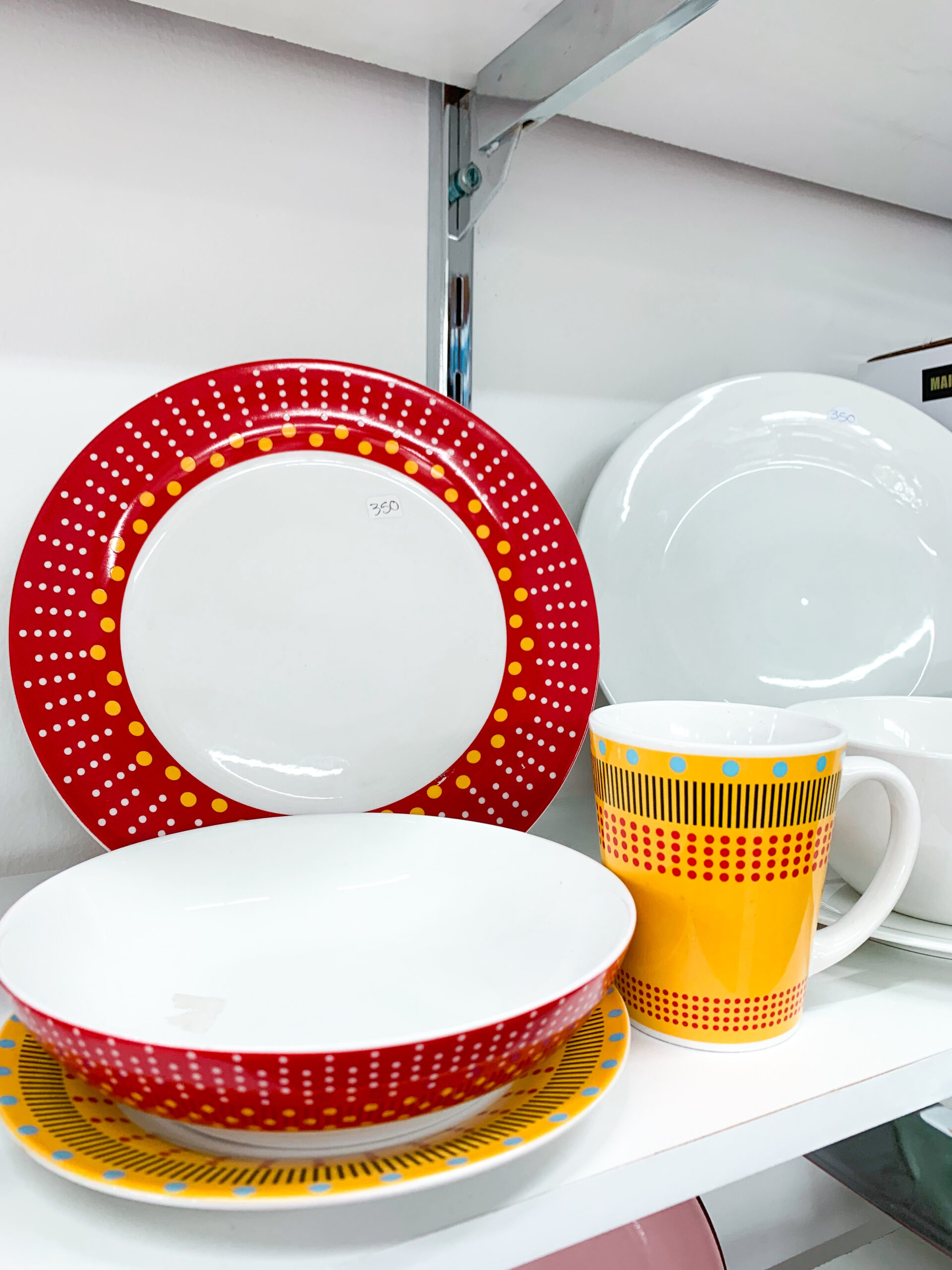 Red and Yellow 16PC Gibson Dinner Set
