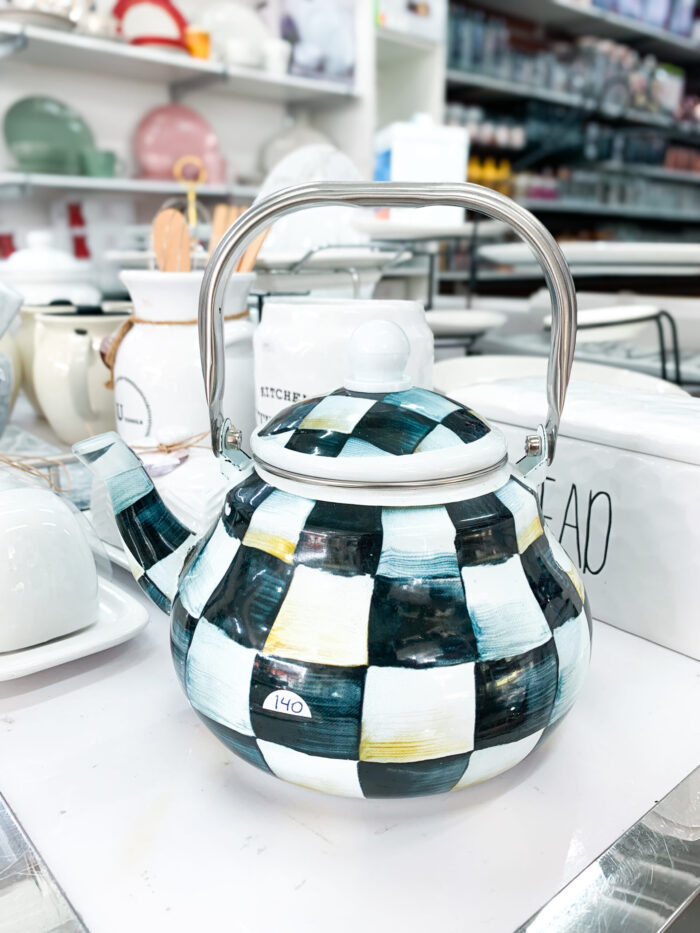 Checkered Pattern Kettle