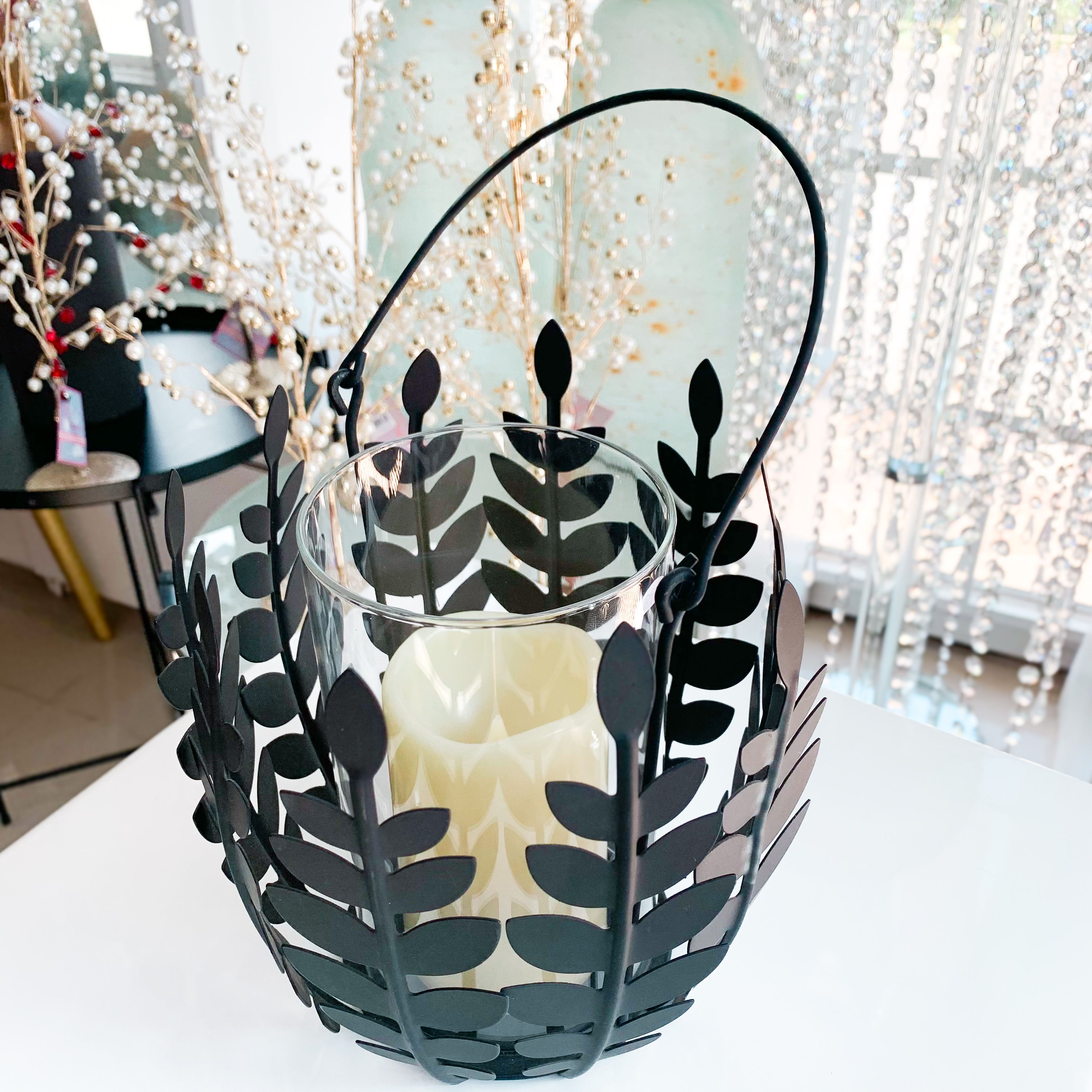 Black Leaf Lantern