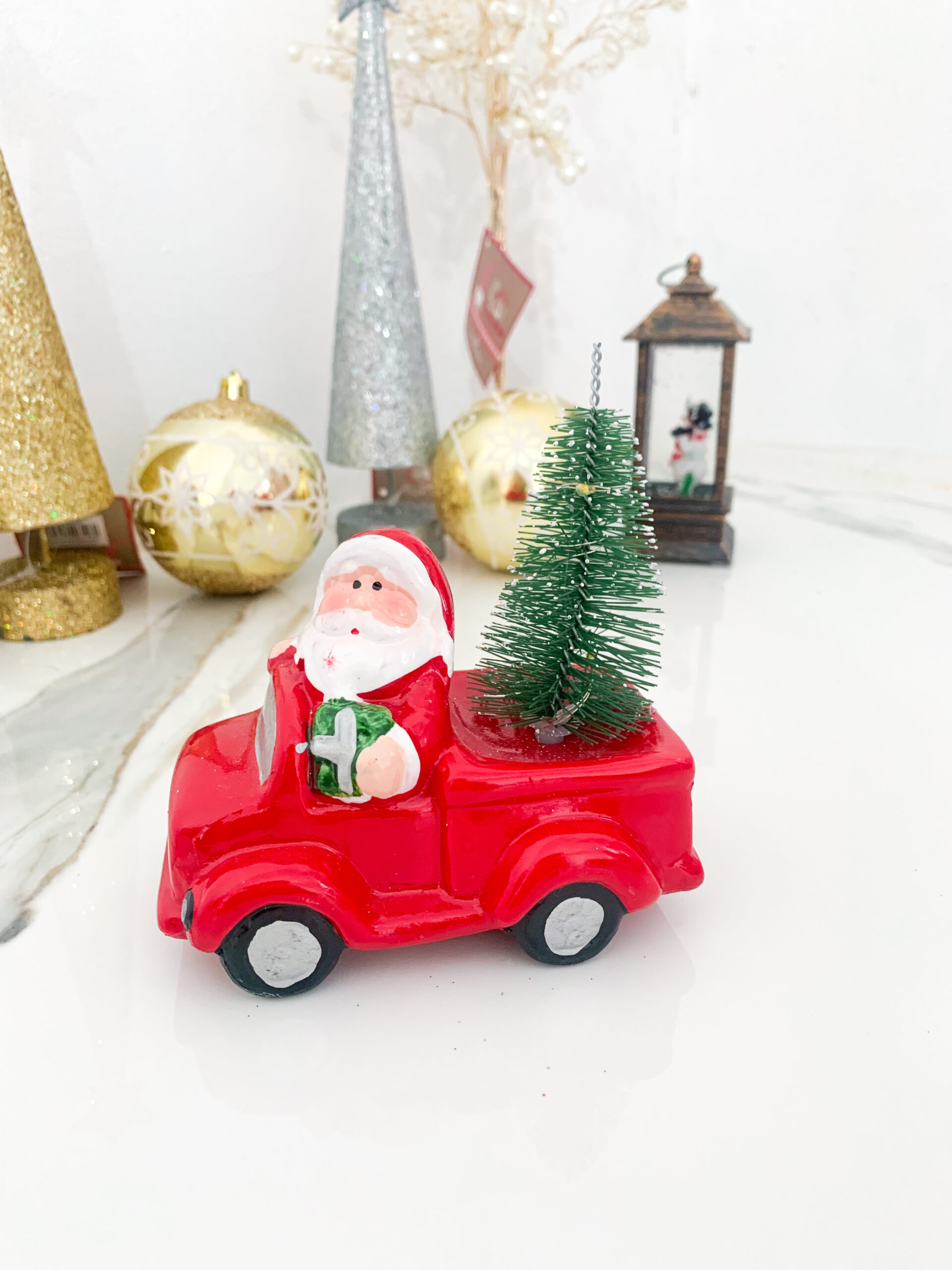 Mini Santa in Truck